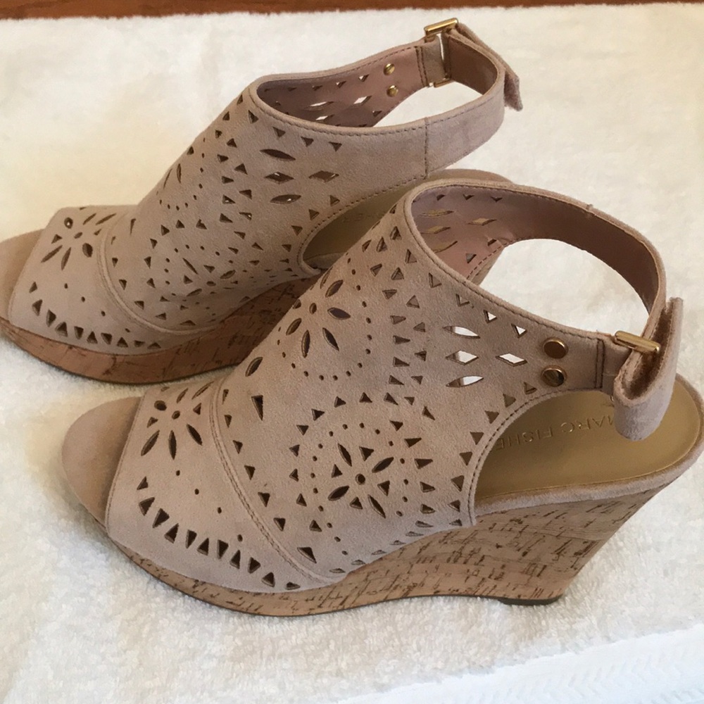 NWOT Marc Fisher wedge sandal